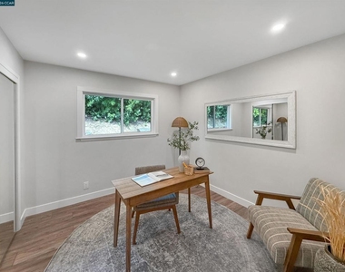 8 Cherry Hills Court - Photo Thumbnail 16