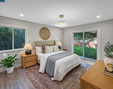 8 Cherry Hills Court - Photo Thumbnail 12