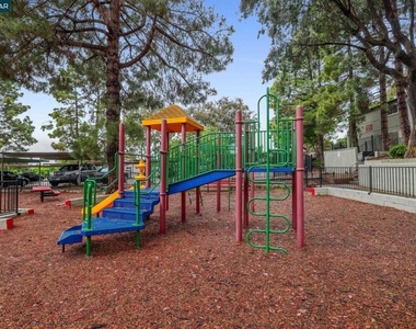 1333 N Camino Alto - Photo Thumbnail 24