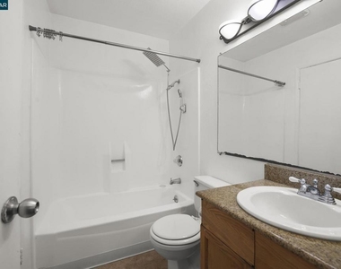 1333 N Camino Alto - Photo Thumbnail 18