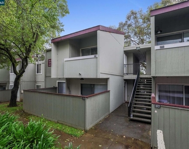 1333 N Camino Alto - Photo Thumbnail 25