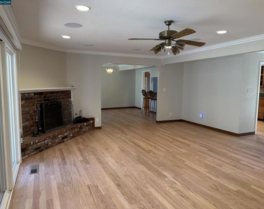 1271 Summit Rd - Photo Thumbnail 5