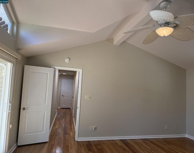 1271 Summit Rd - Photo Thumbnail 15