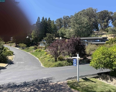 1271 Summit Rd - Photo Thumbnail 24
