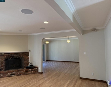 1271 Summit Rd - Photo Thumbnail 6