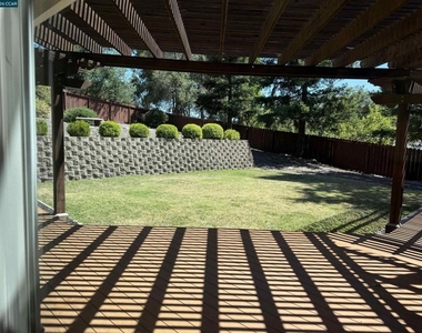 1271 Summit Rd - Photo Thumbnail 21