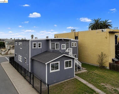 402 Bissell - Photo Thumbnail 2