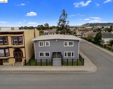 402 Bissell - Photo Thumbnail 3
