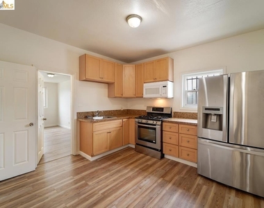 400 Bissell Ave - Photo Thumbnail 21