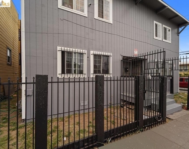 400 Bissell Ave - Photo Thumbnail 3
