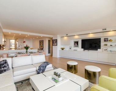 4335 Marina City - Photo Thumbnail 26