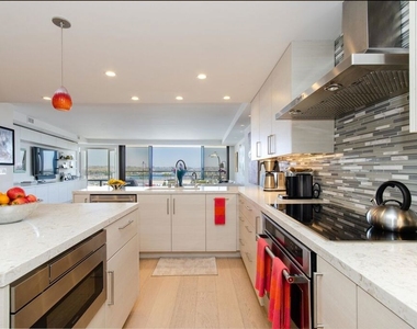 4335 Marina City - Photo Thumbnail 9