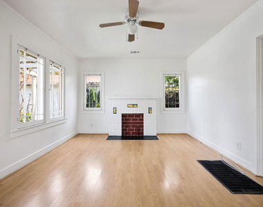 1712 1/2 W 39th Street - Photo Thumbnail 2