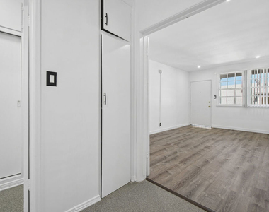 4010 Los Feliz Boulevard - Photo Thumbnail 7