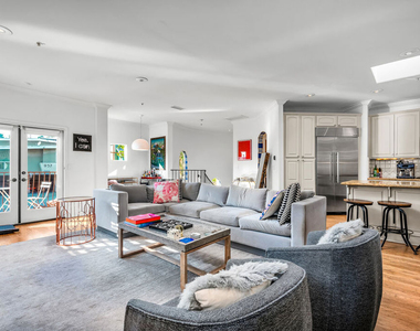 934 Hilldale Avenue - Photo Thumbnail 4