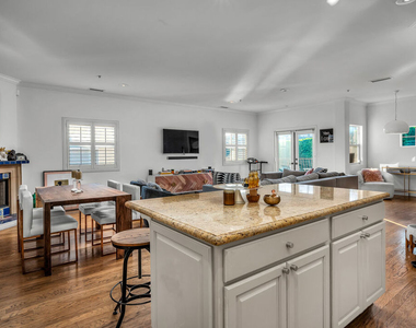 934 Hilldale Avenue - Photo Thumbnail 10