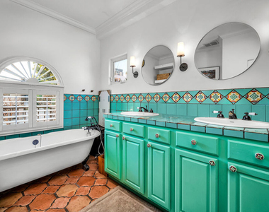 934 Hilldale Avenue - Photo Thumbnail 15