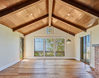5561 Horizon Drive - Photo Thumbnail 10