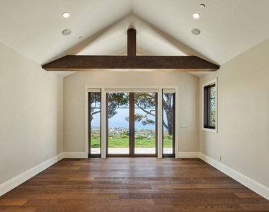 5561 Horizon Drive - Photo Thumbnail 14