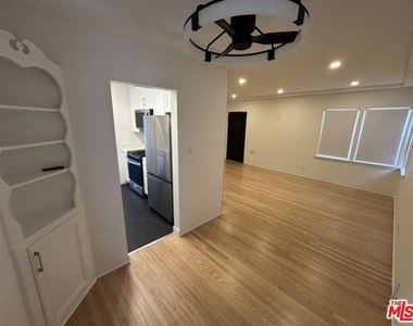 10574 Ayres Avenue - Photo Thumbnail 1