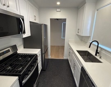 10574 Ayres Avenue - Photo Thumbnail 3