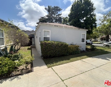 10574 Ayres Avenue - Photo Thumbnail 13