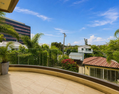 1126 Yale Street - Photo Thumbnail 10