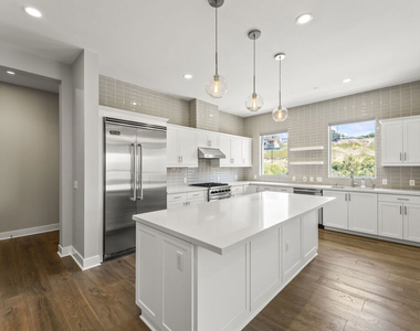 12705 Bluff Creek Drive - Photo Thumbnail 6