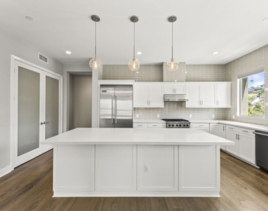 12705 Bluff Creek Drive - Photo Thumbnail 7