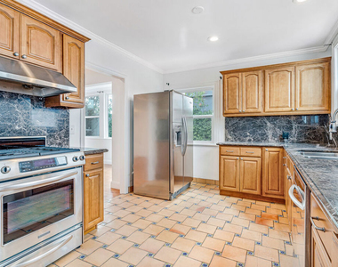 409 N Kilkea Drive - Photo Thumbnail 10