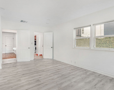 409 N Kilkea Drive - Photo Thumbnail 20