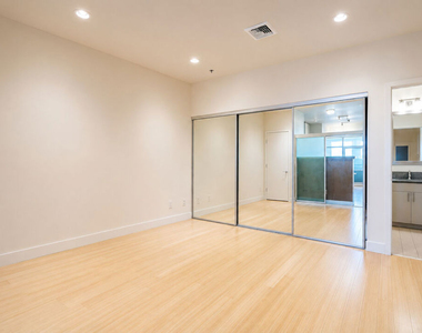 3810 Wilshire Boulevard - Photo Thumbnail 7