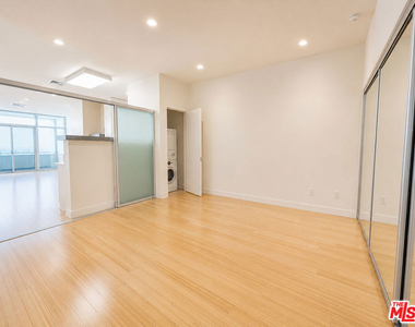 3810 Wilshire Boulevard - Photo Thumbnail 8