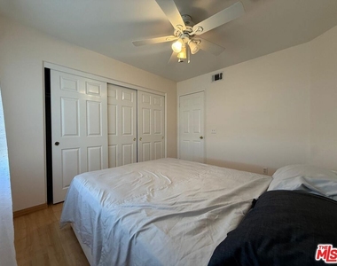 719 W Avenue Q10 - Photo Thumbnail 14