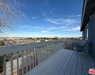 719 W Avenue Q10 - Photo Thumbnail 25