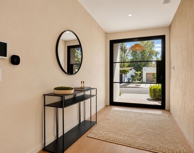 5576 El Canon Avenue - Photo Thumbnail 3