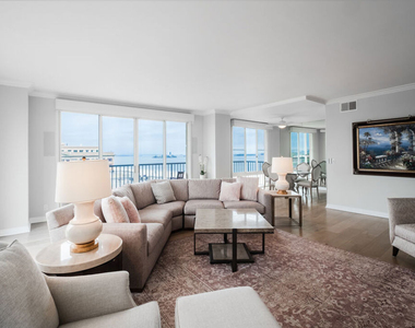850 E Ocean Boulevard - Photo Thumbnail 3