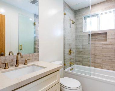717 S Westgate Avenue - Photo Thumbnail 15