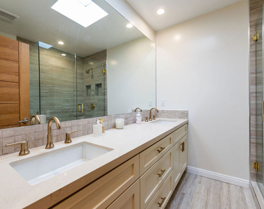 717 S Westgate Avenue - Photo Thumbnail 19