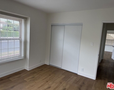 937 S Bedford Street - Photo Thumbnail 6