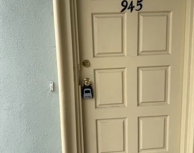 937 S Bedford Street - Photo Thumbnail 1