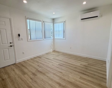 1321 N Normandie Avenue - Photo Thumbnail 3
