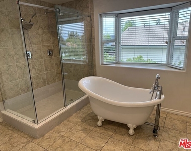 18162 Sweet Elm Drive - Photo Thumbnail 30