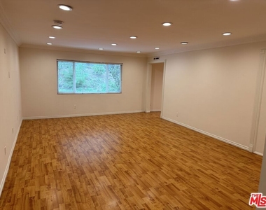 18162 Sweet Elm Drive - Photo Thumbnail 17
