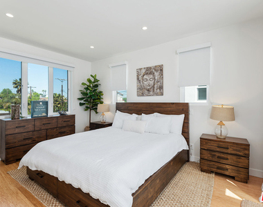 7447 W 81st Street - Photo Thumbnail 8