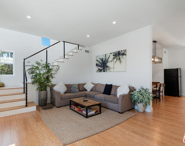 7447 W 81st Street - Photo Thumbnail 1