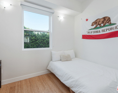 7447 W 81st Street - Photo Thumbnail 15