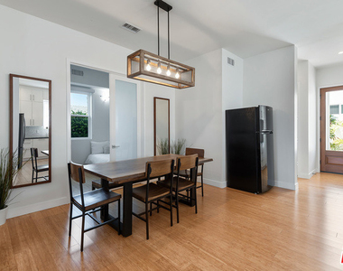 7447 W 81st Street - Photo Thumbnail 6