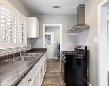 1110 W 80th Street - Photo Thumbnail 7