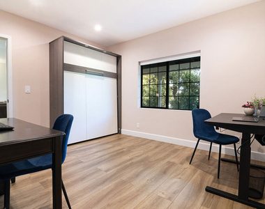 13220 Erwin Street - Photo Thumbnail 23